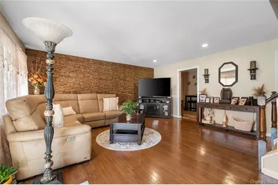 85 N Walnut Street #0, Massapequa, NY 11758 - Photo 3