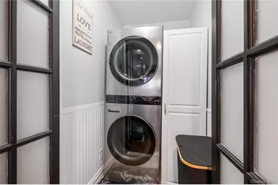 85 N Walnut Street #0, Massapequa, NY 11758 - Photo 15