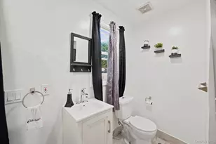 107-27 171st St, Jamaica, NY 11433 - Photo 13