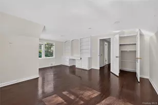 1574 Laurel Hollow Rd, Syosset, NY 11791 - Photo 21