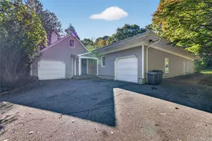 1574 Laurel Hollow Rd, Syosset, NY 11791 - Photo 35