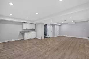 1574 Laurel Hollow Rd, Syosset, NY 11791 - Photo 31