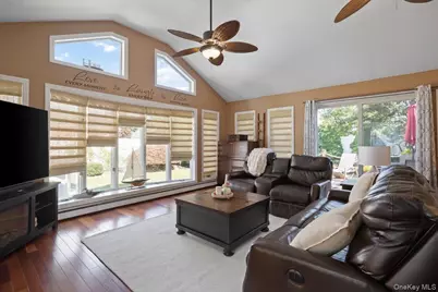 1 5th Avenue, Farmingdale, NY 11735 - Photo 9