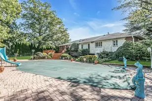 260 Oak Ridge Ln, Albertson, NY 11507 - Photo 37