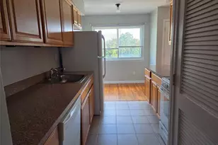 14 Paviolion Rd, Suffern, NY 10901 - Photo 3