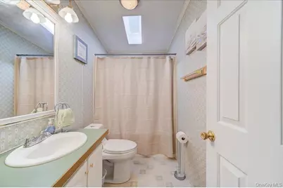 106 Winding Wood, Hopewell Junction, NY 12533 - Photo 15