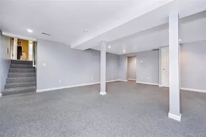 19 Grant Street, Farmingdale, NY 11735 - Photo 17