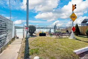 2-10 Beach 3rd St, Far Rockaway, NY 11691 - Photo 13