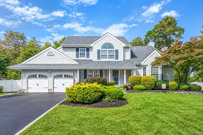 9 Alyssa Court, Holbrook, NY 11741 - Photo 1