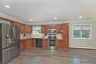 1 Millet St, Dix Hills, NY 11746 - Photo 11