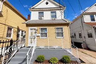 110-43 159th St, Jamaica, NY 11433 - Photo 3