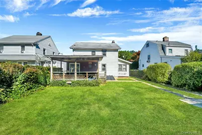 138 Morsemere Avenue, Yonkers, NY 10703 - Photo 11