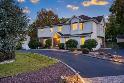 7 Edgebrook Court, New City, NY 10956 - Photo 1