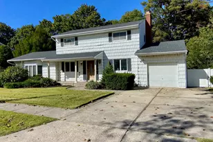 21 Shelton Ct, Commack, NY 11725 - Photo 3
