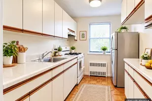 196-48 67th Ave, Fresh Meadows, NY 11365 - Photo 3