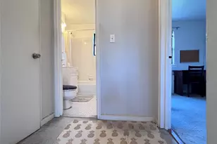 196-48 67th Ave, Fresh Meadows, NY 11365 - Photo 11