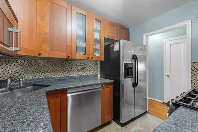 84 5th Street, New Hyde Park, NY 11040 - Photo 7