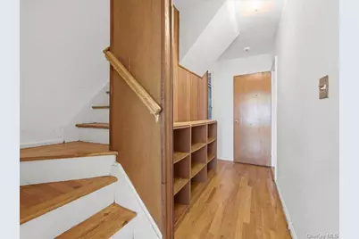 1058 E 211th Street, Bronx, NY 10469 - Photo 13