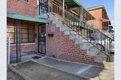 1058 E 211th Street, Bronx, NY 10469 - Photo 3