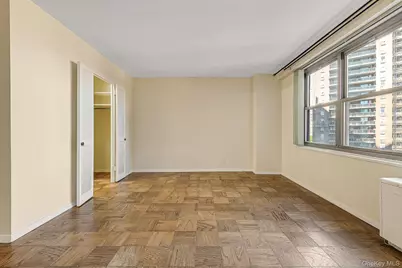 70-25 Yellowstone Boulevard #6A, Forest Hills, NY 11375 - Photo 13