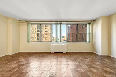 70-25 Yellowstone Boulevard #6A, Forest Hills, NY 11375 - Photo 19