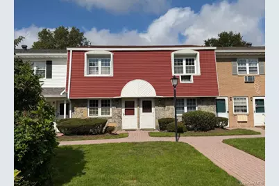 22 Springwood Drive, North Babylon, NY 11703 - Photo 3