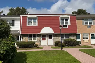 22 Springwood Dr, North Babylon, NY 11703 - Photo 3