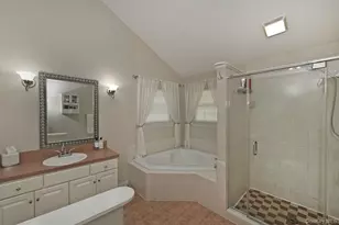 81 C Robinson Ave, Medford, NY 11763 - Photo 15
