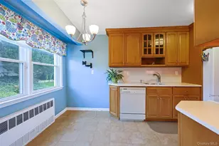 60-19 246th Pl, Little Neck, NY 11362 - Photo 13