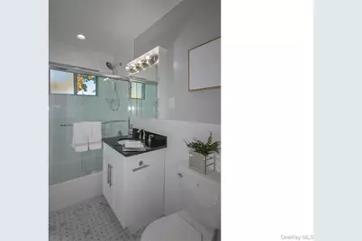 91 South Clinton Avenue #5B, Bay Shore, NY 11706 - Photo 7