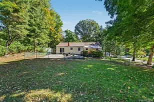 3235 Lincoln Dr, Mohegan Lake, NY 10547 - Photo 29