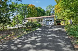3235 Lincoln Dr, Mohegan Lake, NY 10547 - Photo 41