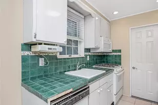 71-32 Caldwell Ave, Maspeth, NY 11378 - Photo 11