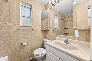 70-45B 260th St, Glen Oaks, NY 11004 - Photo 19