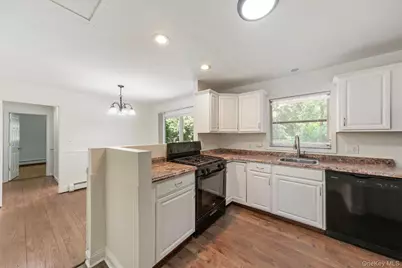 326 Lake Vue Drive, Montgomery, NY 12549 - Photo 7