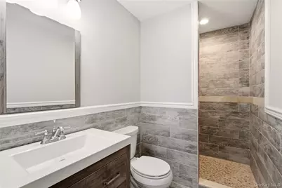 565 McKinley Terrace, Centerport, NY 11721 - Photo 29