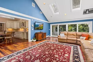27 Willoughby Path, East Northport, NY 11731 - Photo 9