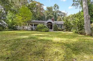 27 Willoughby Path, East Northport, NY 11731 - Photo 3