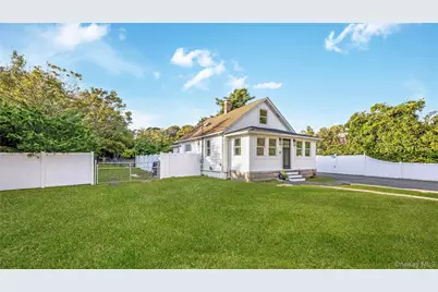 56 Orchard Road, Patchogue, NY 11772 - Photo 5