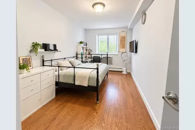7836 46th Avenue #3D, Elmhurst, NY 11373 - Photo 5