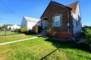 153-16 132nd Ave, Springfield Gardens, NY 11434 - Photo 11