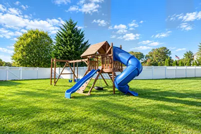1 Westover Court, Shoreham, NY 11786 - Photo 45