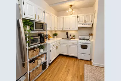 8423 Manton Street #5E, Briarwood, NY 11435 - Photo 3