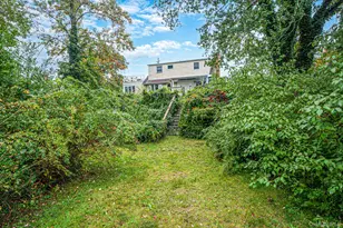 99 Deer Lake Dr, North Babylon, NY 11703 - Photo 23