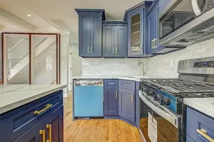 32-28 Utopia Pkwy, Flushing, NY 11358 - Photo 13