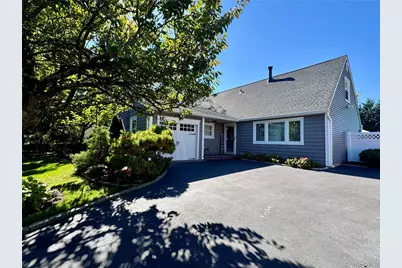 1588 Roosevelt Avenue, Bohemia, NY 11716 - Photo 1