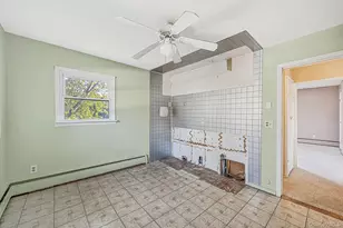 263 Waco St, Lindenhurst, NY 11757 - Photo 29