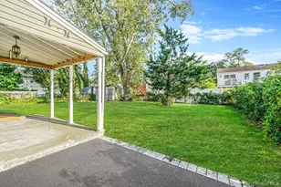263 Waco St, Lindenhurst, NY 11757 - Photo 5