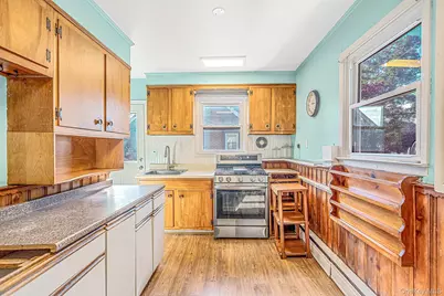 263 Waco Street, Lindenhurst, NY 11757 - Photo 13