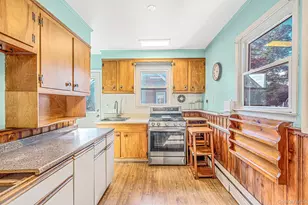 263 Waco St, Lindenhurst, NY 11757 - Photo 13